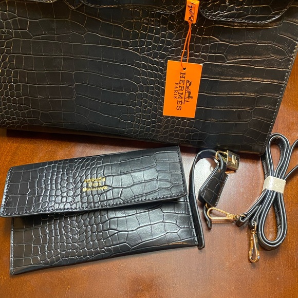 Black Faux Crocodile Set - Picture 3 of 7